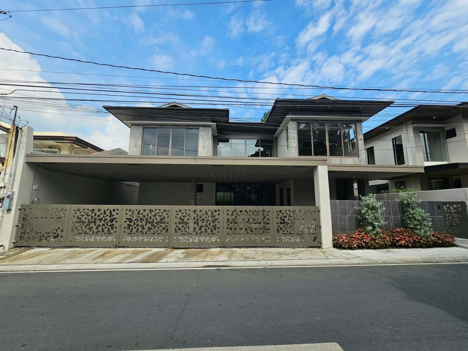 The BF Homes Inner Circle Residence
