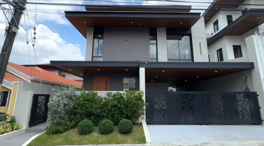 The BF Homes Cantilever Residence