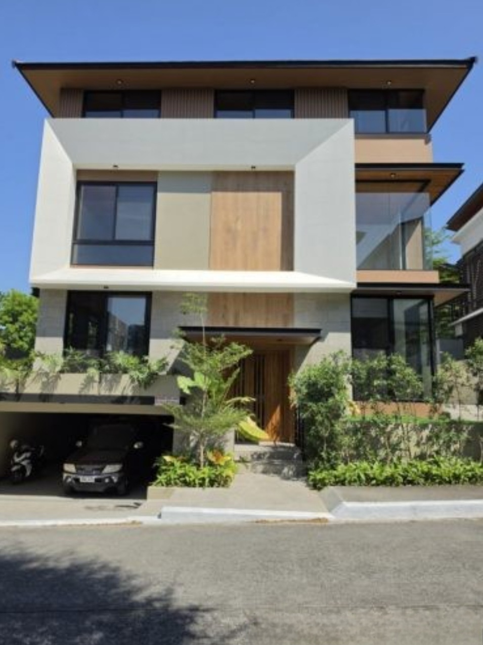Brand new three-storey modern facade in McKinley Hill Village, Taguig