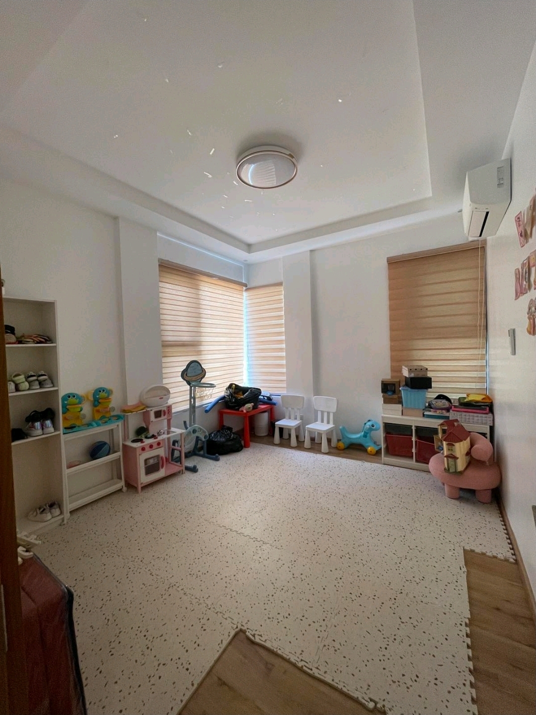 Spacious flexible room used as a playroom