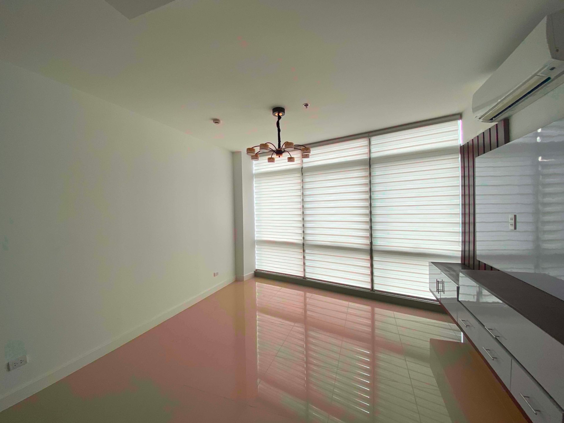 The East Gallery Place Flex Suite