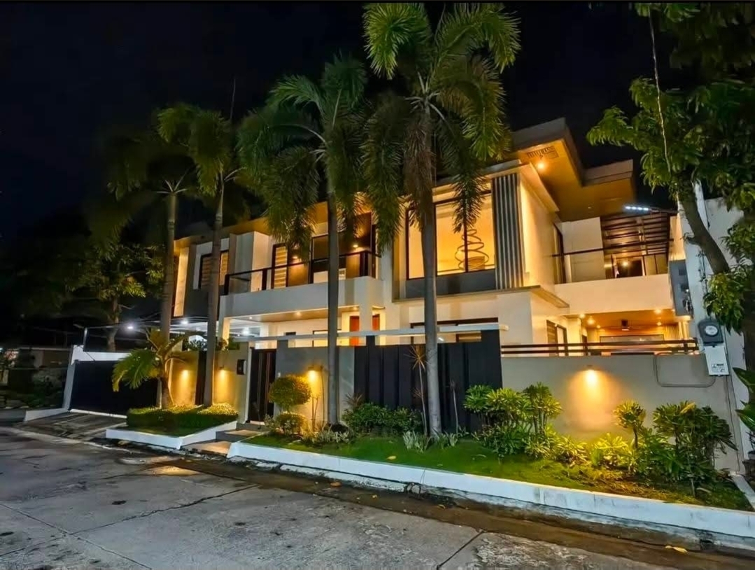 The BF Homes Corner Residence