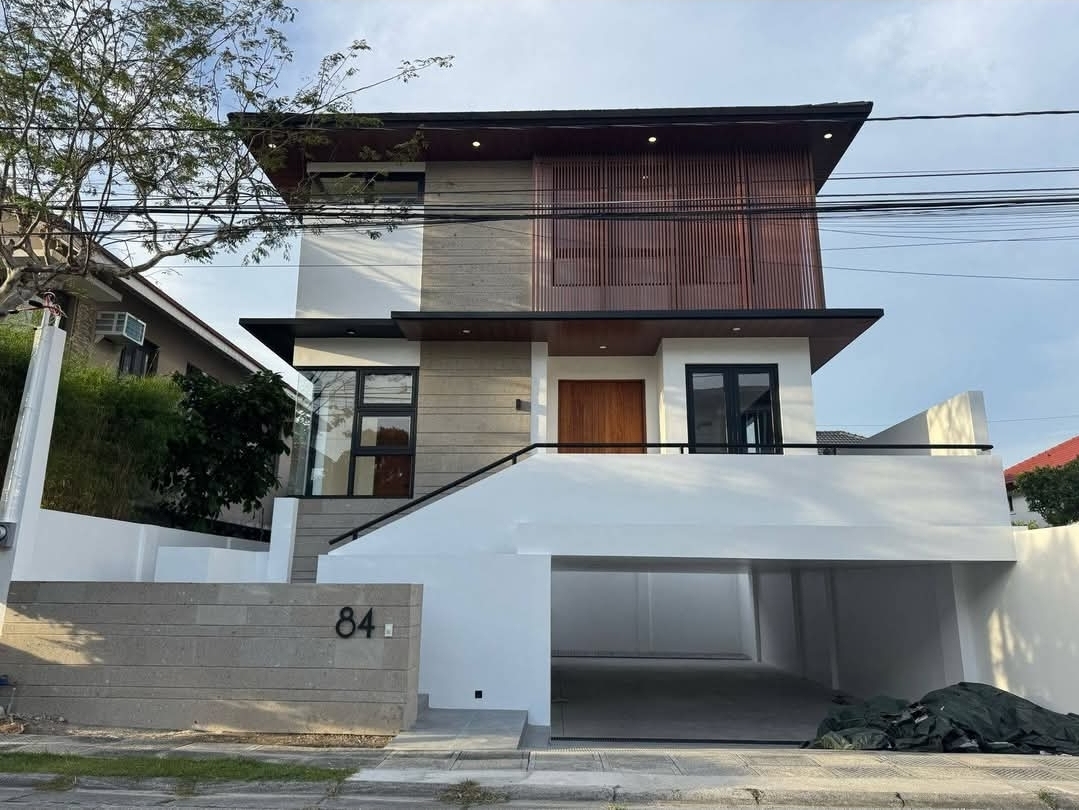 The Verdana Designer Home